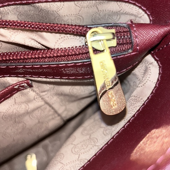 MICHAEL KORS Jet Set Tote Bag and Matching Wallet - Picture 5 of 16